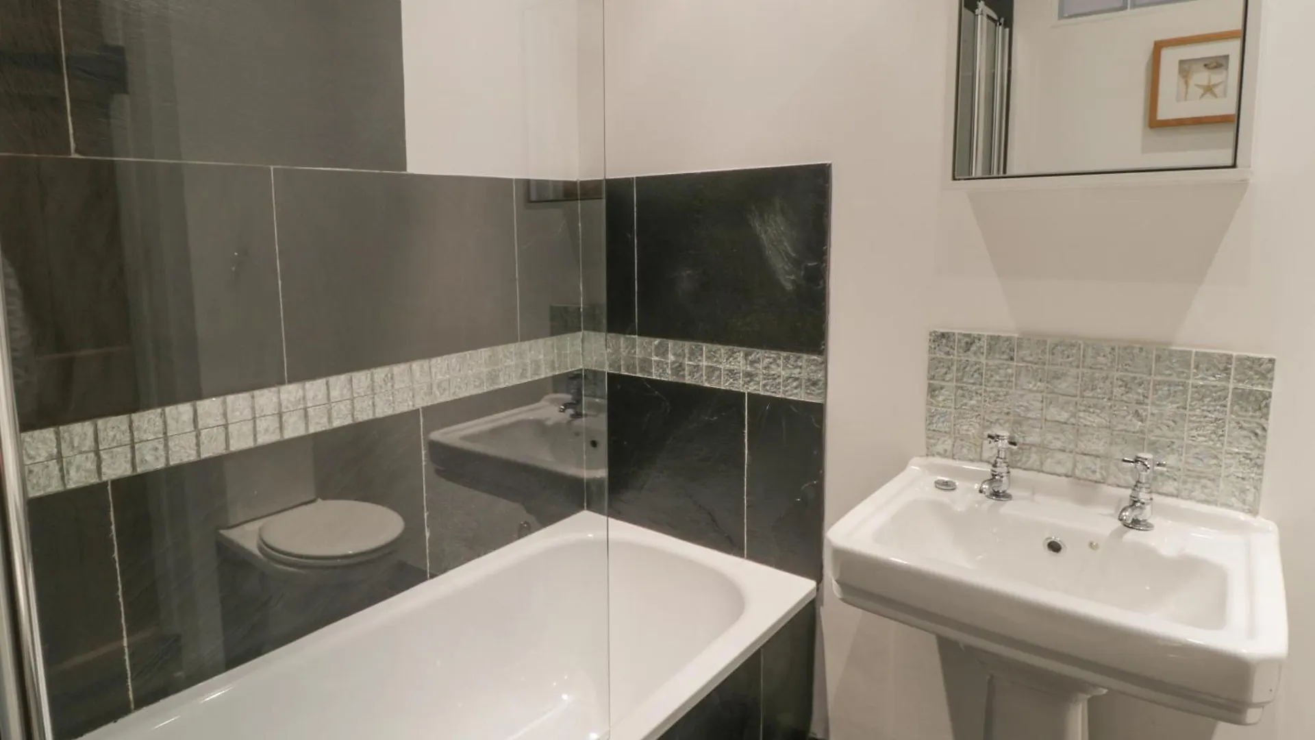 בית נופש Hunton  1 Countryman Inn Cottages